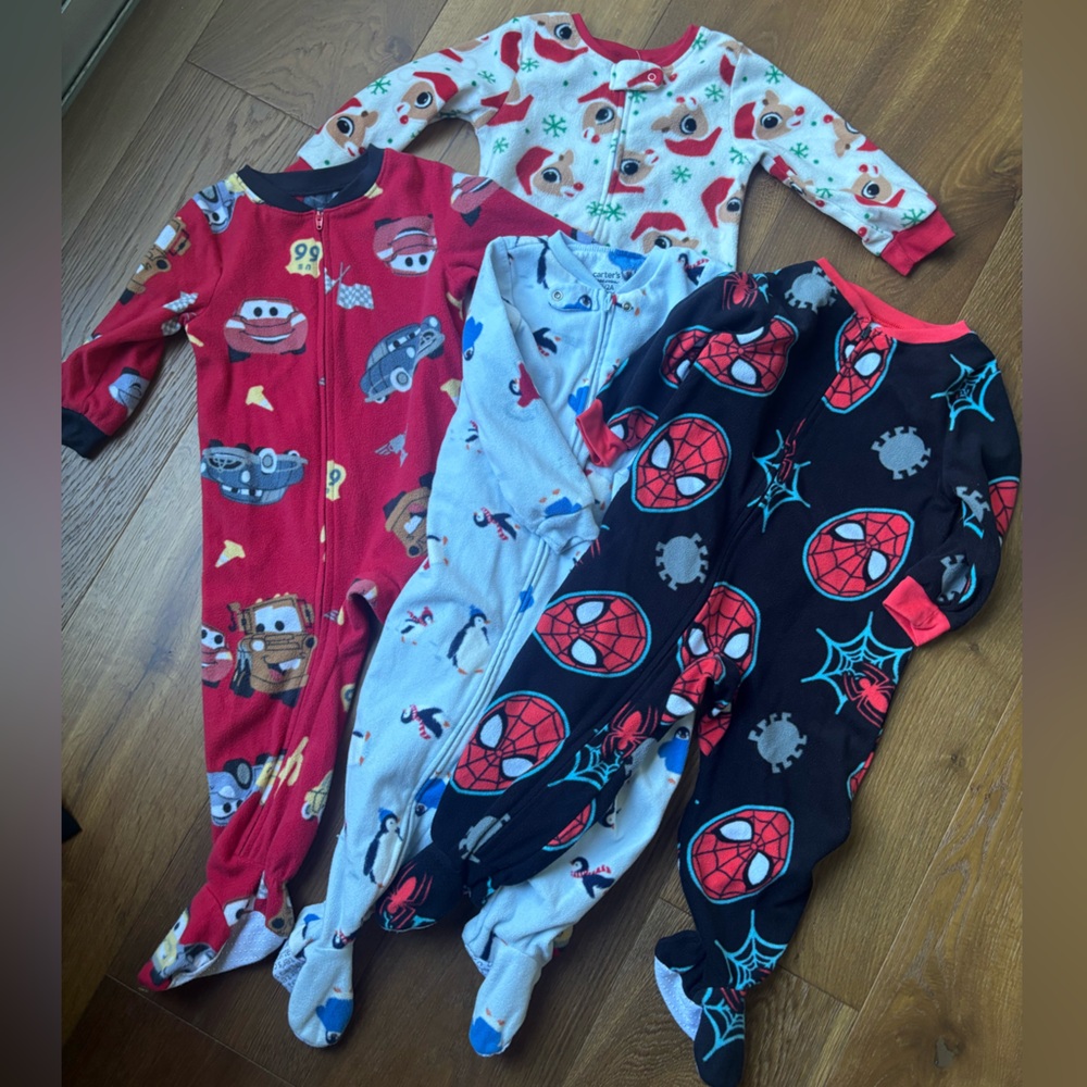 BUNDLE 4 Toddler Footed Fleece Pajamas 2T Cars Spiderman Rudolph Penguins Warm
